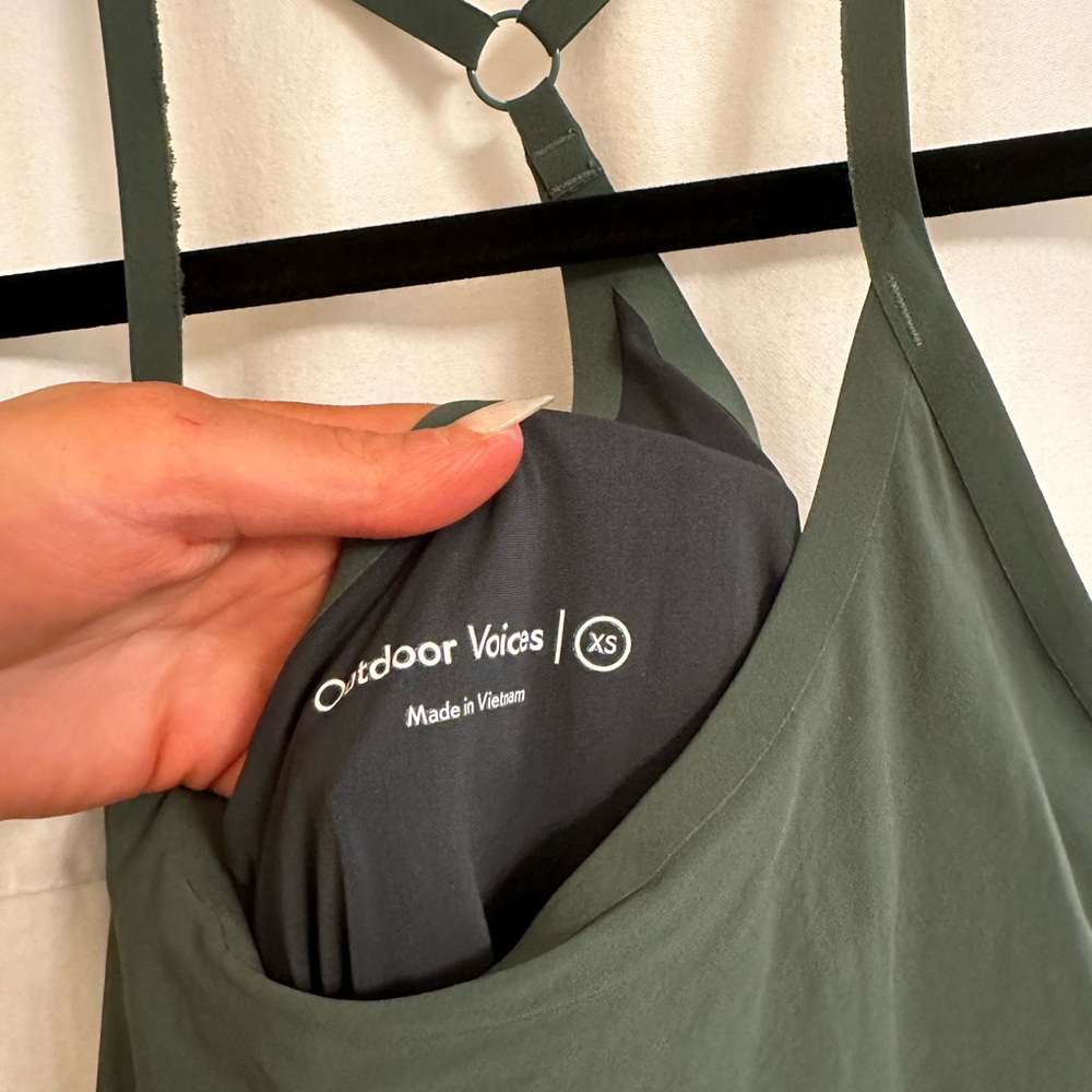 GREEN OUTDOOR VOICES EXERCISE DRESS